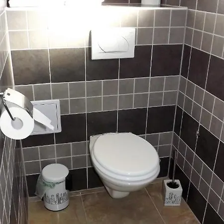 Captivating 15 Sleeps 4 Guests Apartmán *