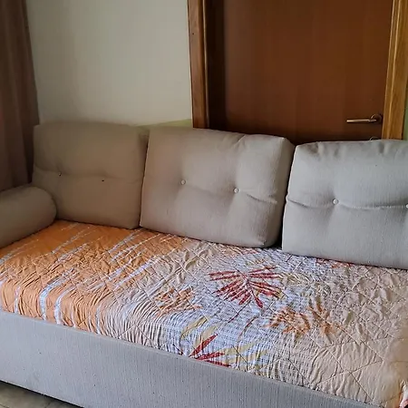 Апартаменты Captivating 15 Sleeps 4 Guests Сплит